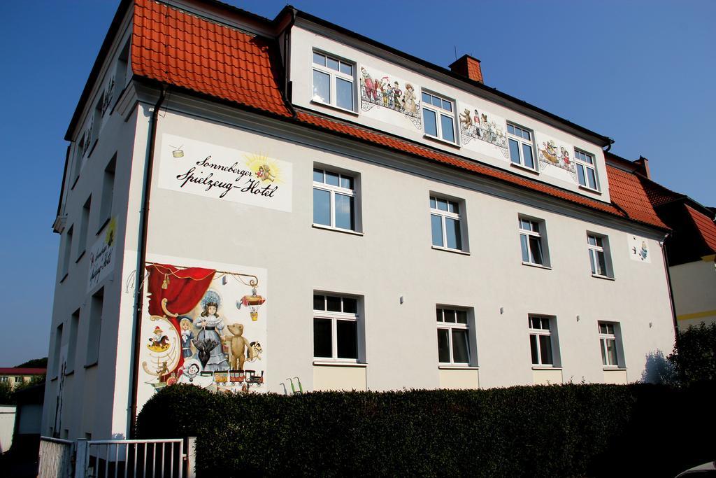 Spielzeughotel ゾンネベルク エクステリア 写真